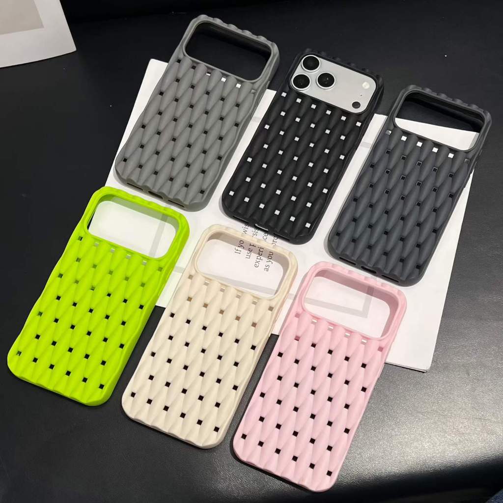 Do iPhone 15, 16, 17 Pro Max:  – Heat Dissipation Mesh Breathable Case recenzja i cena